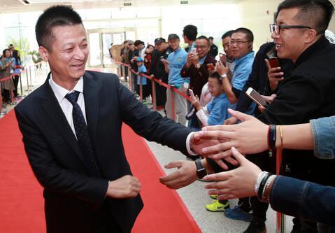  多特CEO确认夏窗将重点补强后防线  