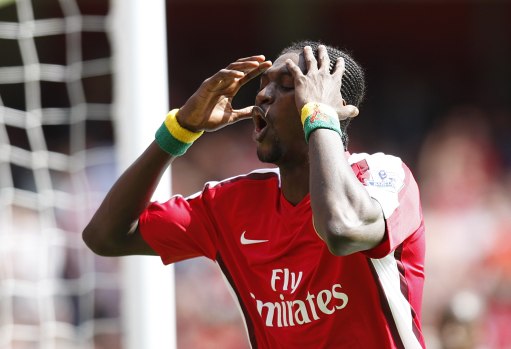  阿尔瓦雷斯制胜球枪手险胜维拉  